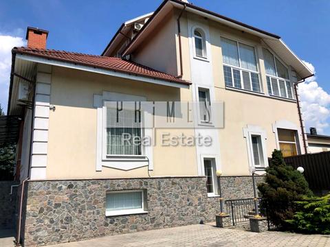 будинок за адресою смт. Козин, Золотоворітська вул.