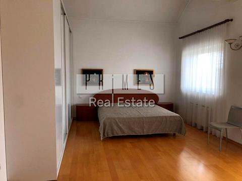 будинок за адресою смт. Козин, Золотоворітська вул.