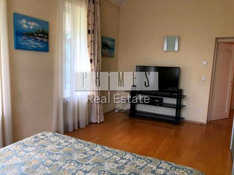 будинок за адресою смт. Козин, Золотоворітська вул.