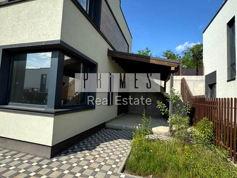 будинок за адресою Вишнева вул.