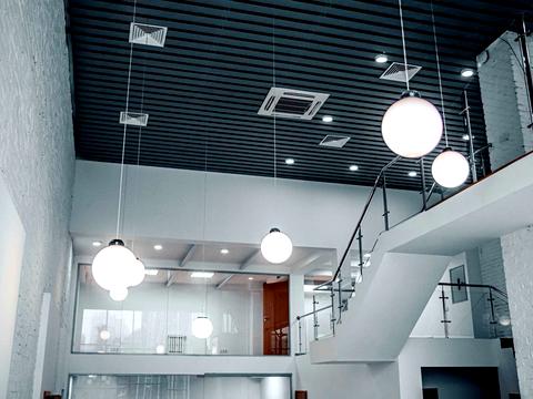 комерційна за адресою Євгена Сверстюка вул. (Марини Раскової), 11