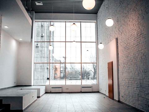 комерційна за адресою Євгена Сверстюка вул. (Марини Раскової), 11