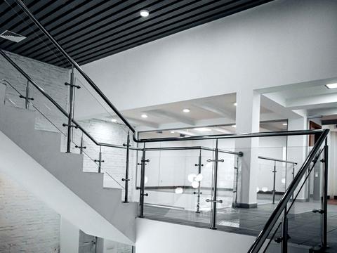 комерційна за адресою Євгена Сверстюка вул. (Марини Раскової), 11