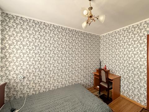 квартира за адресою Космонавтів просп., 13