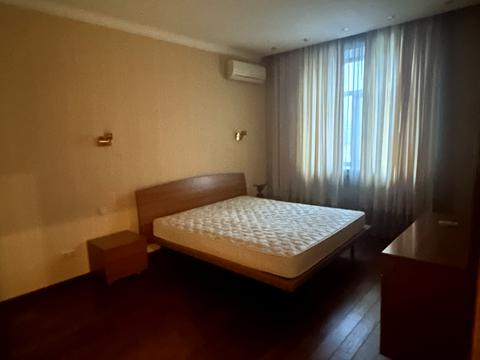 квартира за адресою Миколи Міхновського бульв. (Дружби народів), 11