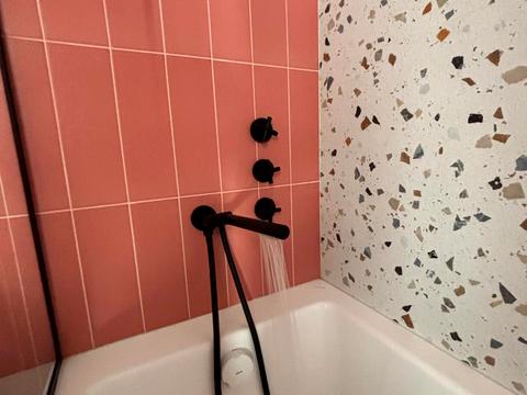 квартира за адресою Зарічна вул., 4