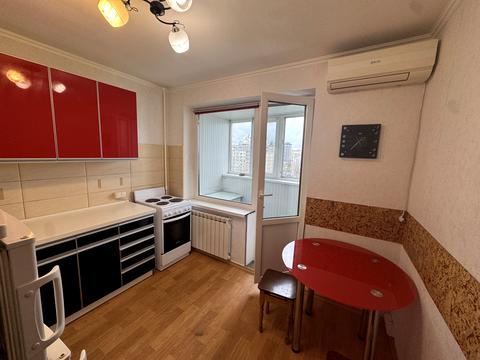 квартира за адресою Левка Лук'яненка вул. (Маршала Тимошенка), 1-Б