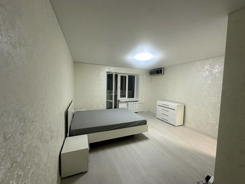 квартира за адресою Академіка Корольова вул., 48/1