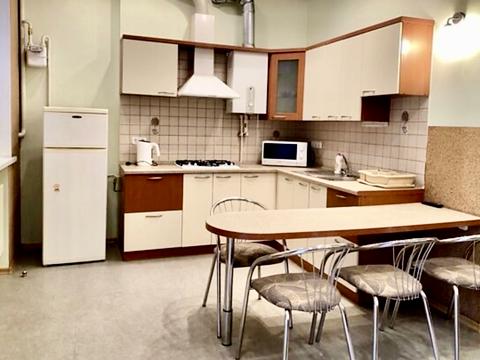 квартира за адресою Дмитра Яворницького просп. (Карла Маркса), 82