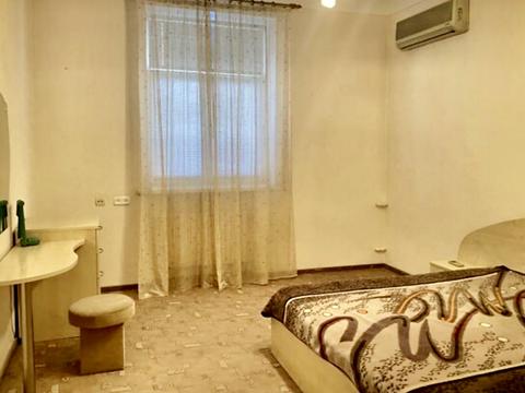 квартира за адресою Дмитра Яворницького просп. (Карла Маркса), 82