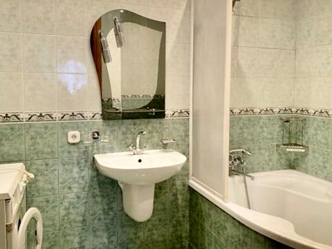 квартира за адресою Дмитра Яворницького просп. (Карла Маркса), 82