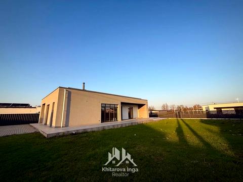 дом по адресу с. Новоалександровка, Сурська