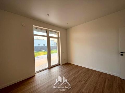 дом по адресу с. Новоалександровка, Сурська