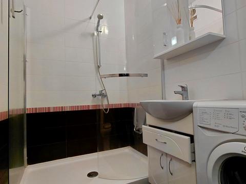 квартира за адресою Богатирська вул., 6-А