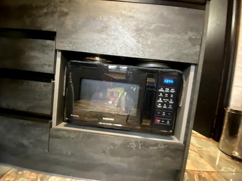 квартира за адресою Володимира Івасюка вул., 42