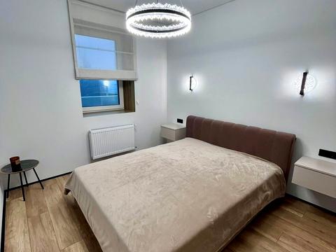 квартира за адресою Президента Грушевського просп., (Будинок 1)