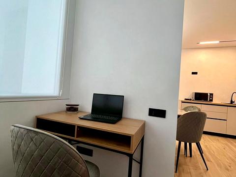 квартира за адресою Президента Грушевського просп., (Будинок 1)