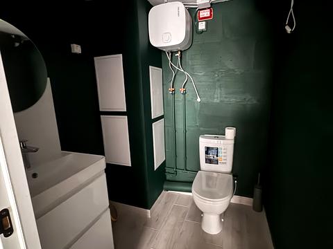 комерційна за адресою Нагірна, 16/18