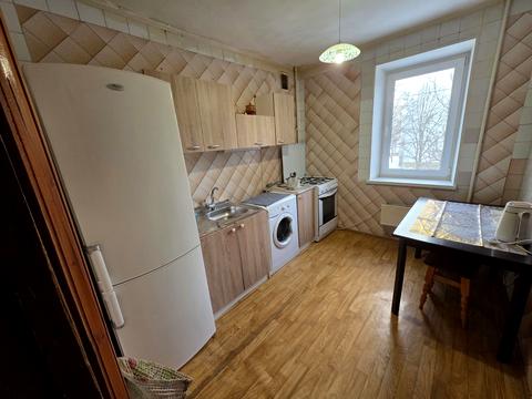 квартира за адресою Автозаводська вул., 7