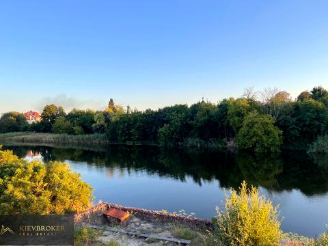 участок по адресу Плютовская ул.