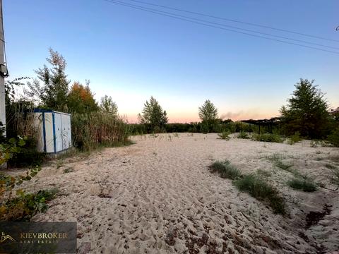 участок по адресу Плютовская ул.