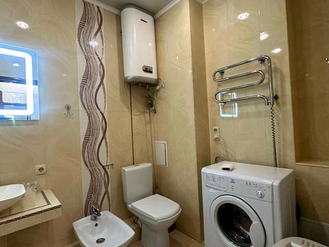 квартира за адресою Ревуцького вул., 9