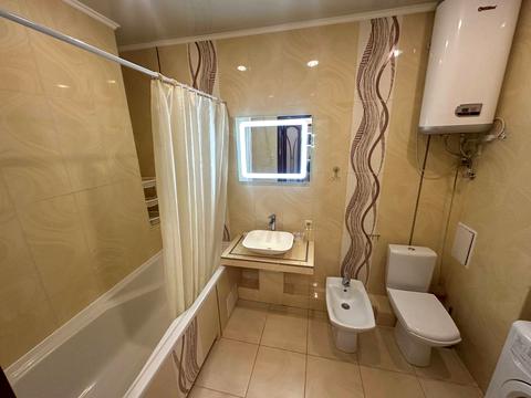 квартира за адресою Ревуцького вул., 9