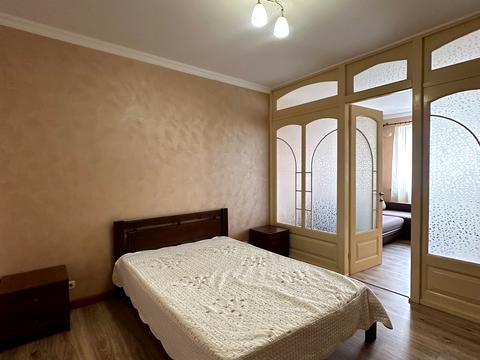 квартира за адресою Ревуцького вул., 9