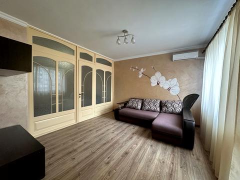 квартира за адресою Ревуцького вул., 9