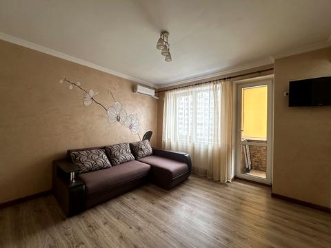 квартира за адресою Ревуцького вул., 9