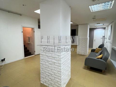 комерційна за адресою Софіївська вул., 21Б