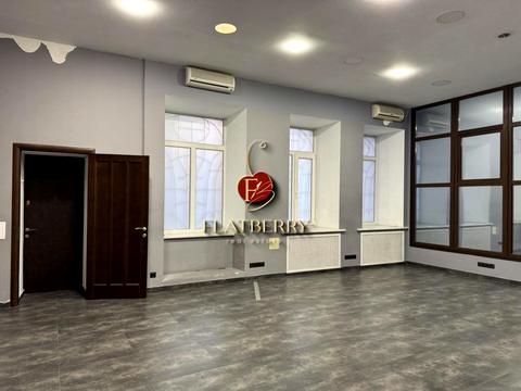 комерційна за адресою Академіка Богомольця вул., 5