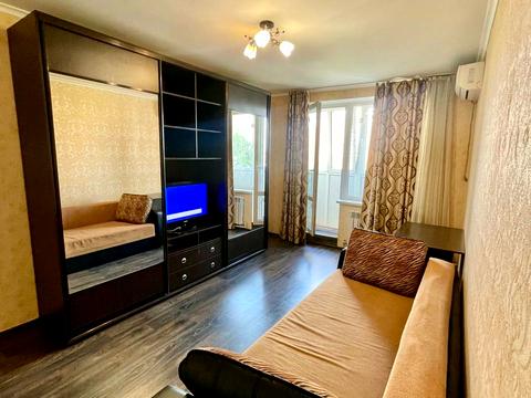 квартира за адресою Харків, Дмитра Коцюбайла вул. (Державінська), 2