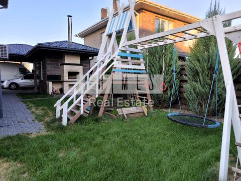 будинок за адресою Зарічна вул.