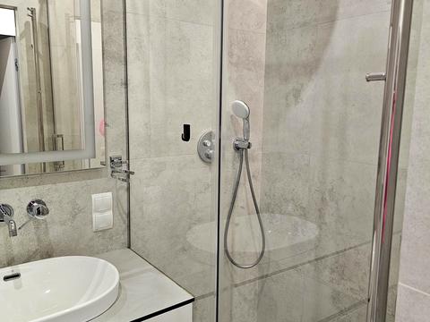 квартира за адресою Салютна вул., 2к6