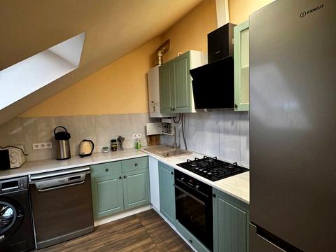 квартира за адресою Степана Бандери вул. (Миколи Ватутіна), 4