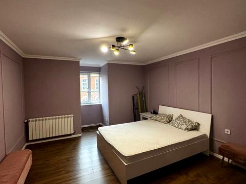 квартира за адресою Степана Бандери вул. (Миколи Ватутіна), 4