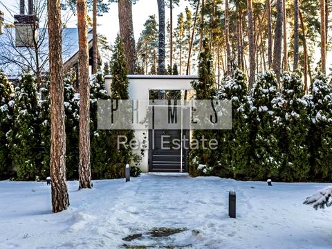 будинок за адресою смт. Козин, Берегова вул.