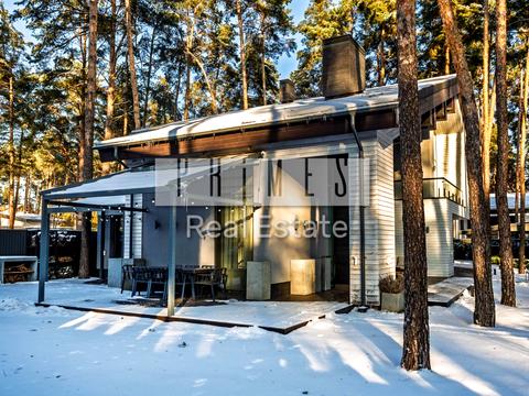 будинок за адресою смт. Козин, Берегова вул.