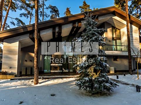 будинок за адресою смт. Козин, Берегова вул.