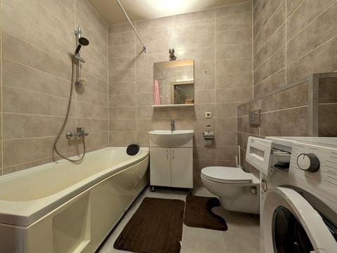 квартира за адресою Європейського Союзу просп. (Правди), 45-А