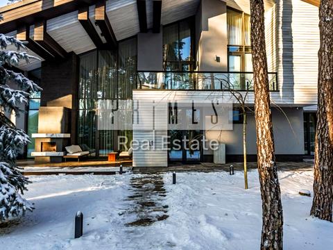 будинок за адресою смт. Козин, Київська вул.