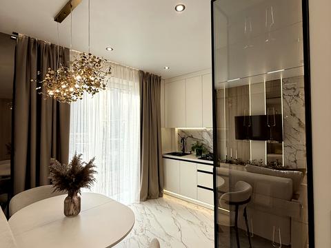 квартира за адресою 24 Серпня вул., (Будинок 12)