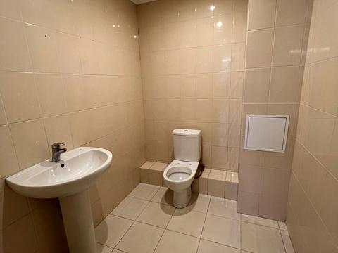 комерційна за адресою Добровольців вул. (Маршала Говорова), 10/6