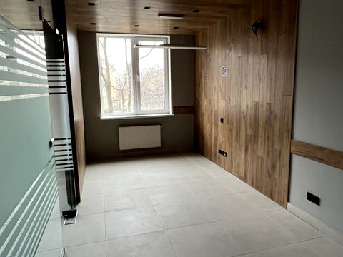 комерційна за адресою Михайлівська вул., (Будинок 1)