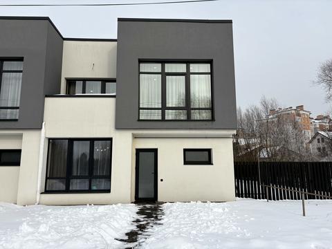 будинок за адресою Веселкова