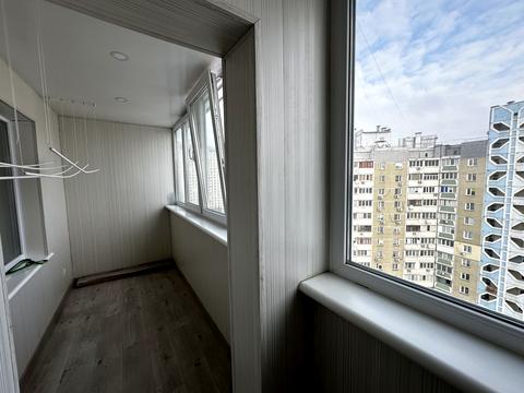 квартира за адресою Київ, Анни Ахматової вул., 14-Б