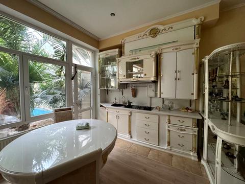 будинок за адресою Окружна вул., 10