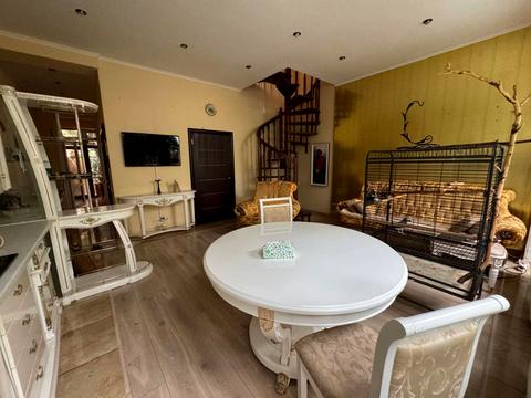 будинок за адресою Окружна вул., 10