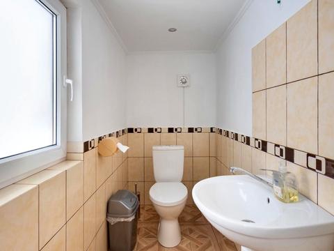 коммерческая по адресу Шевченка, 1